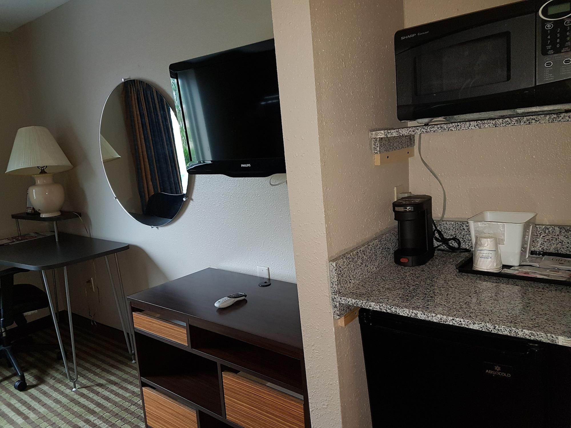 Super 8 By Wyndham Hamburg Area *