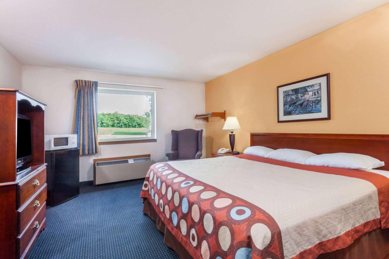 Hotel Super 8 By Wyndham Hamburg Area