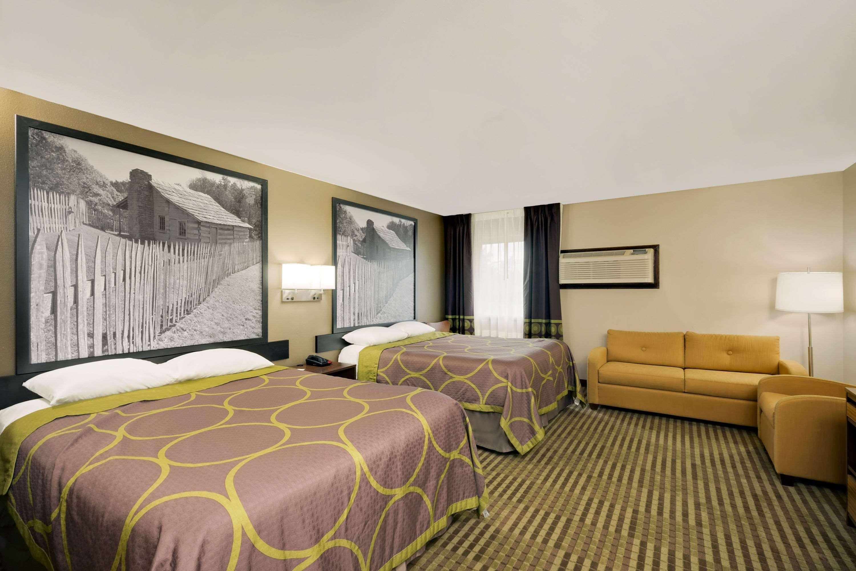 Super 8 By Wyndham Hamburg Area Hotel *