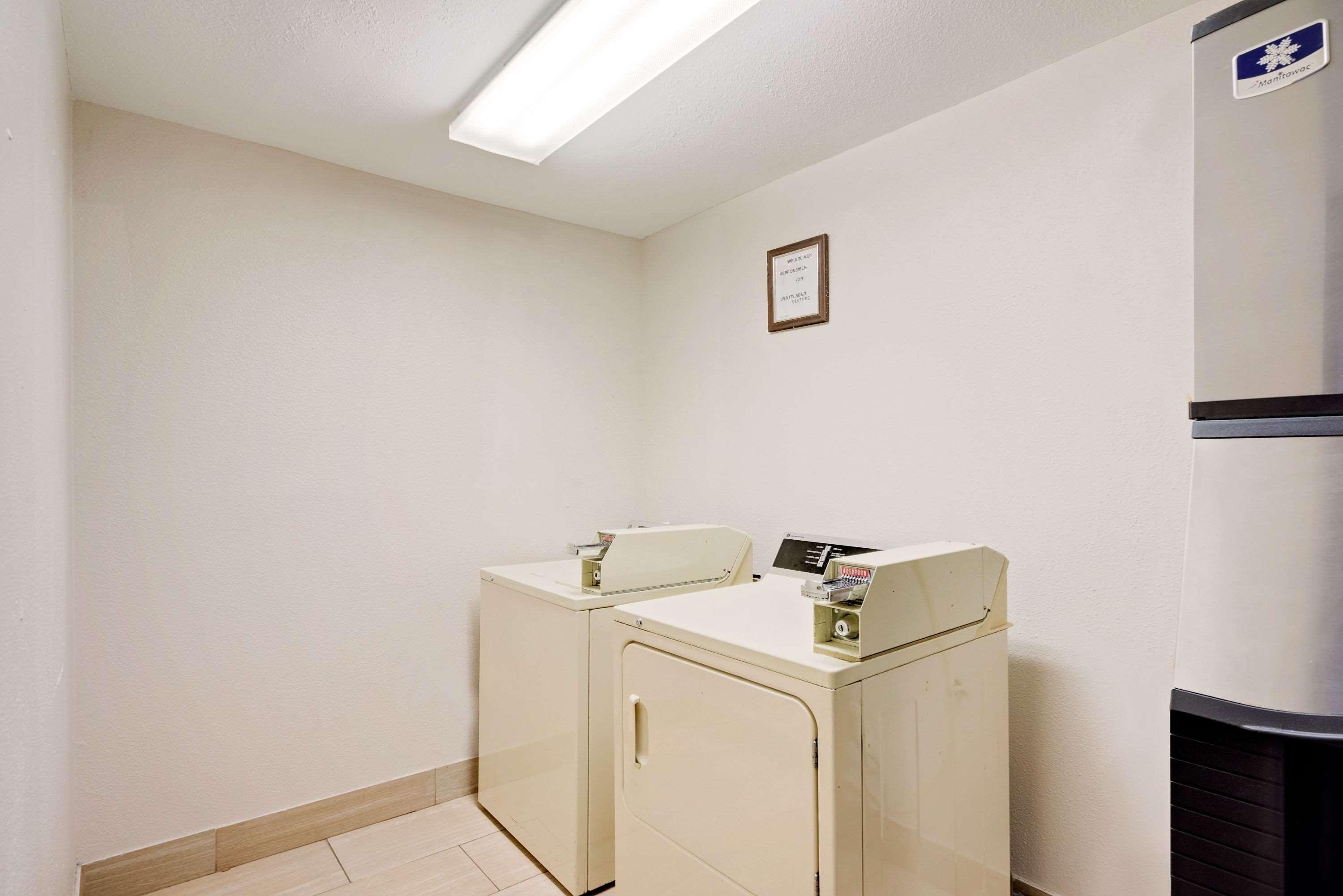 Hotel Super 8 By Wyndham Hamburg Area Lexington