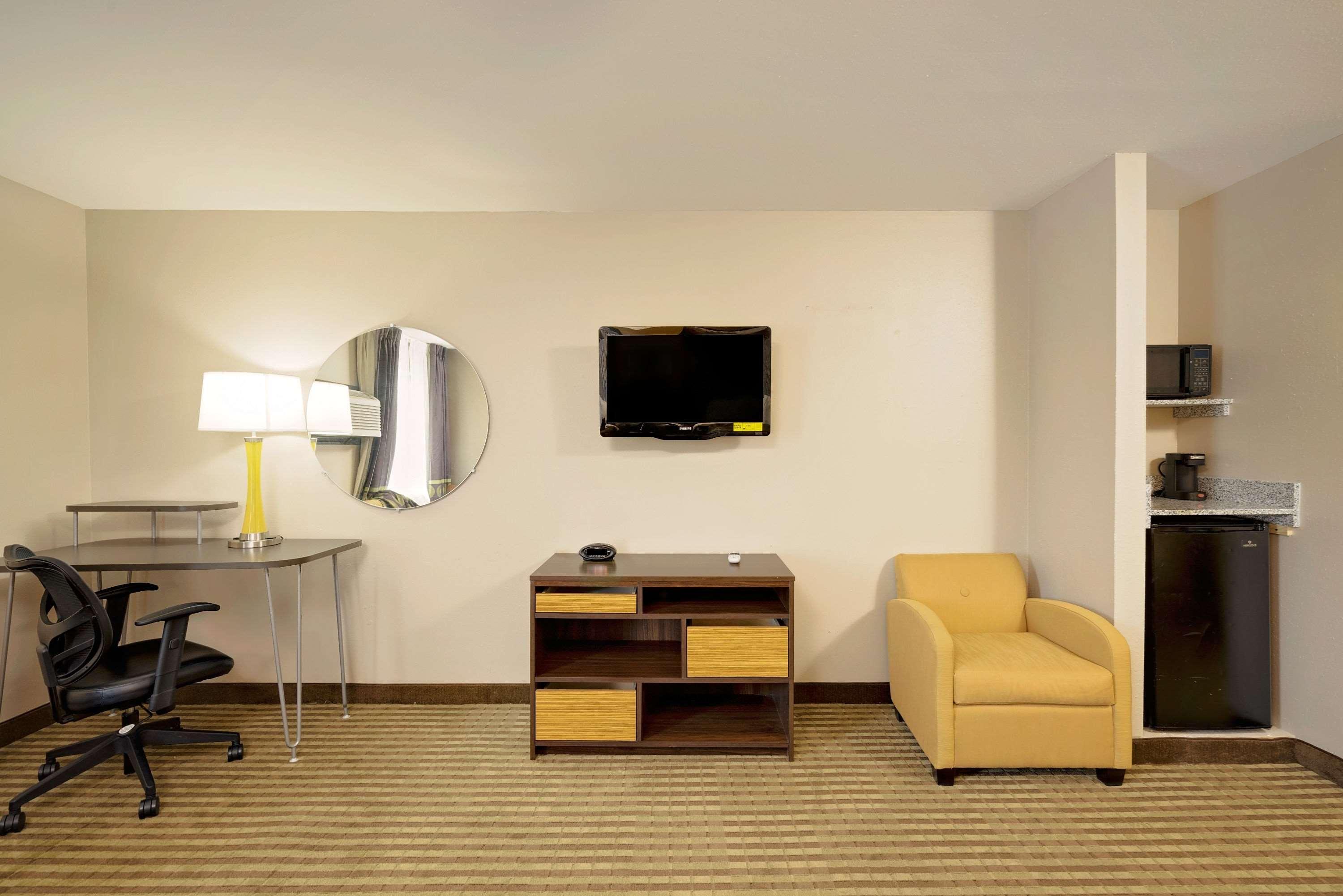 Hotel Super 8 By Wyndham Hamburg Area