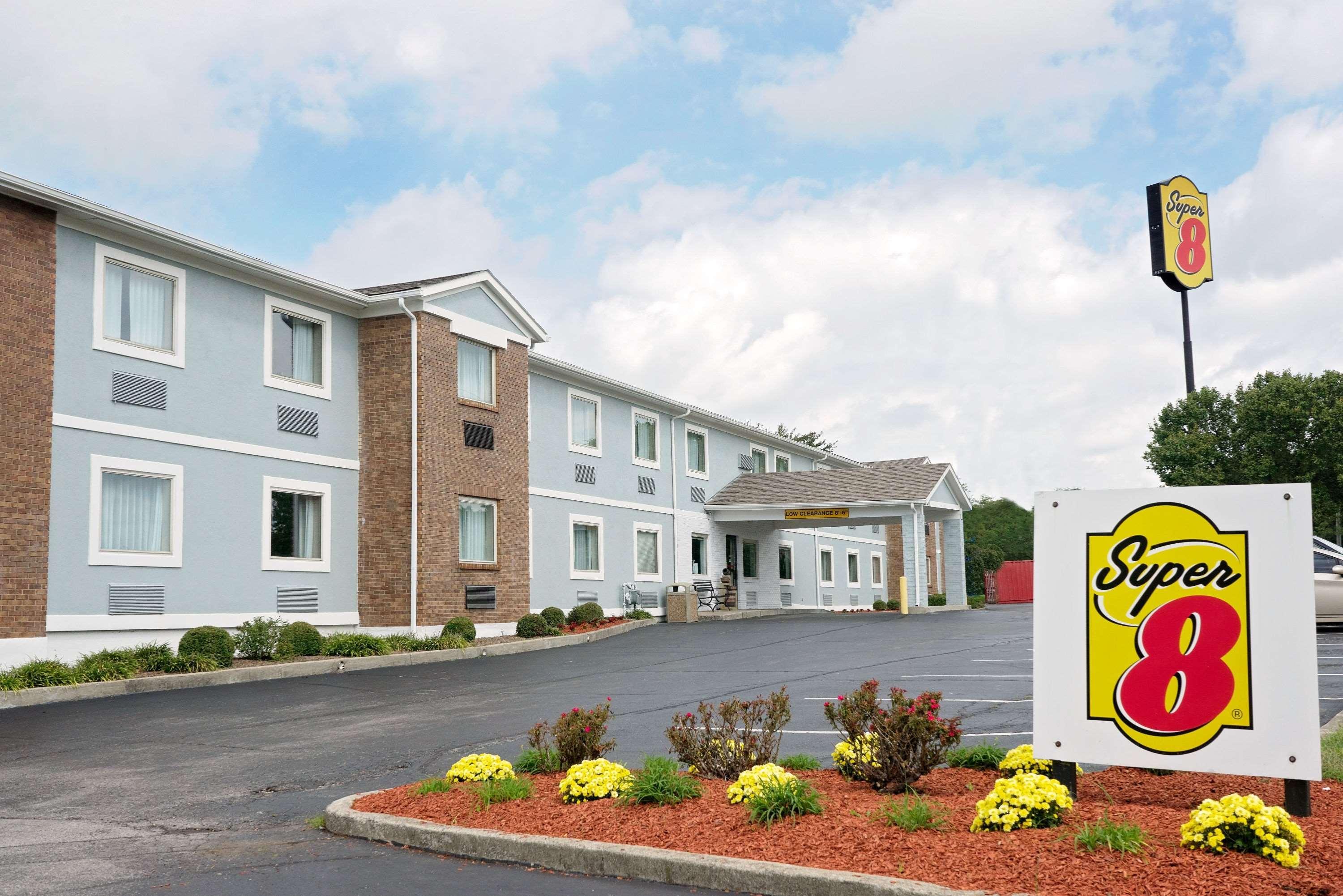 Hotel Super 8 By Wyndham Hamburg Area Lexington