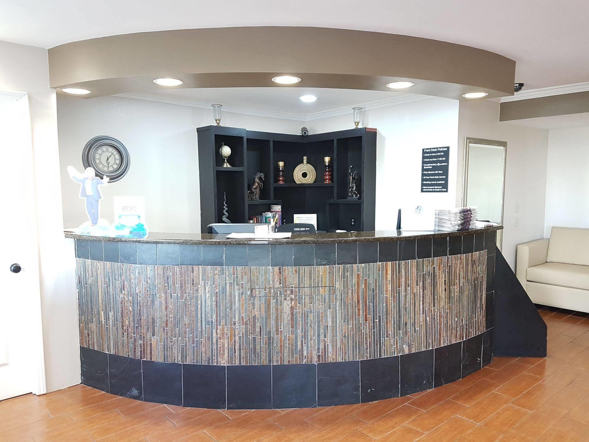 Super 8 By Wyndham Hamburg Area Lexington