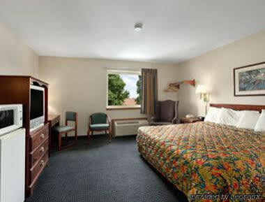 Hotel Super 8 By Wyndham Hamburg Area Lexington